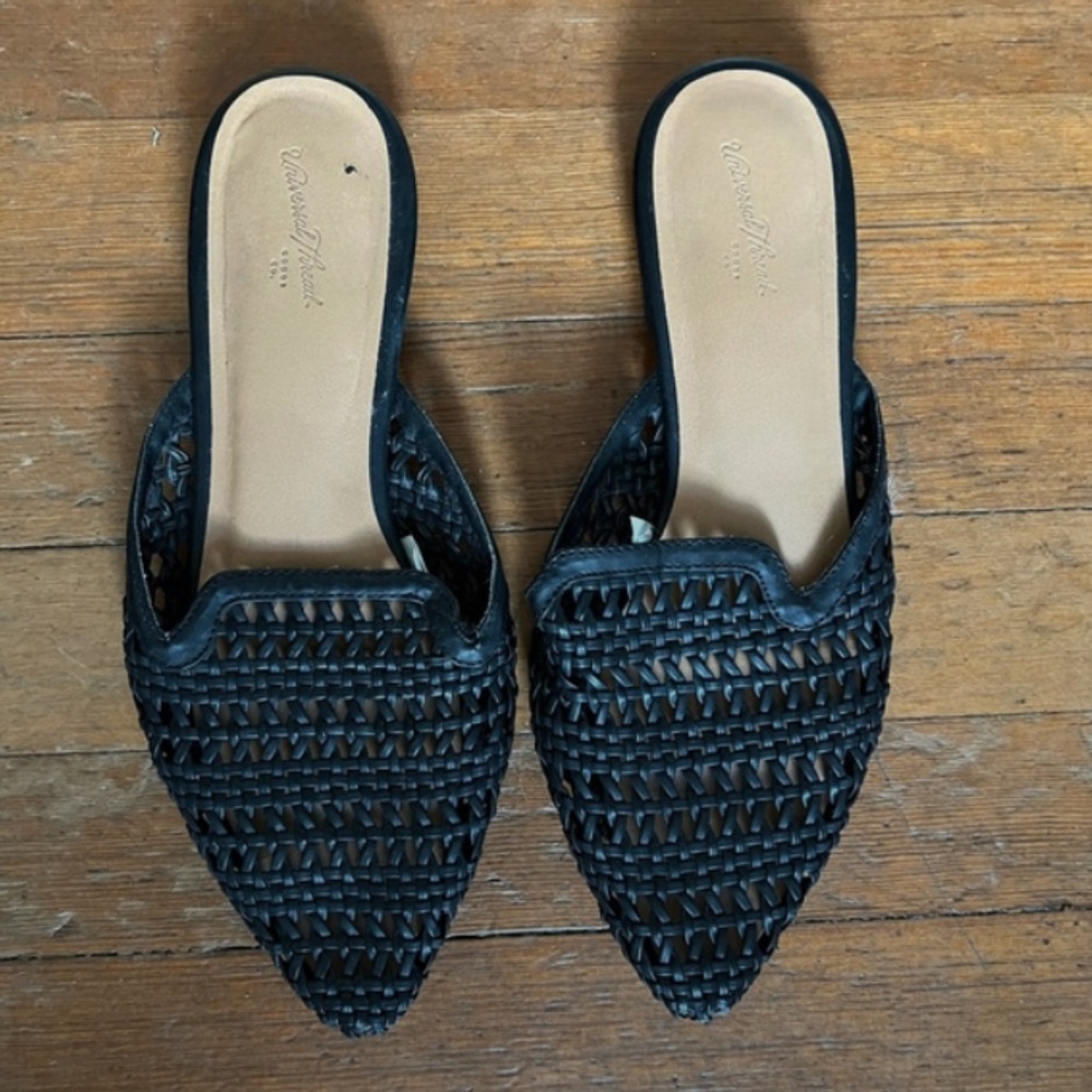 Universal Threads black woven mule slip on shoes